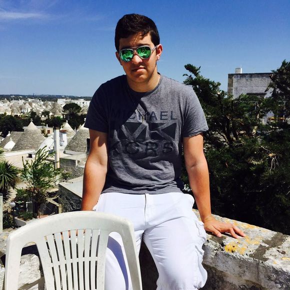 Meet your Posher, Jonathan - Picture 1 of 1